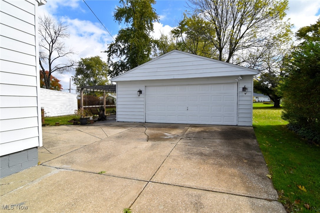 1575 Lander Road Cleveland, OH 44124 - Photo 39 of 49 View of detached garage
