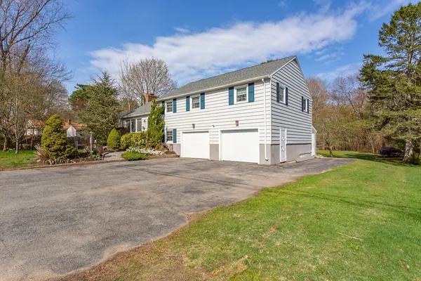 $599,900 | 2 Meadowbrook Road, Raynham, MA 02767