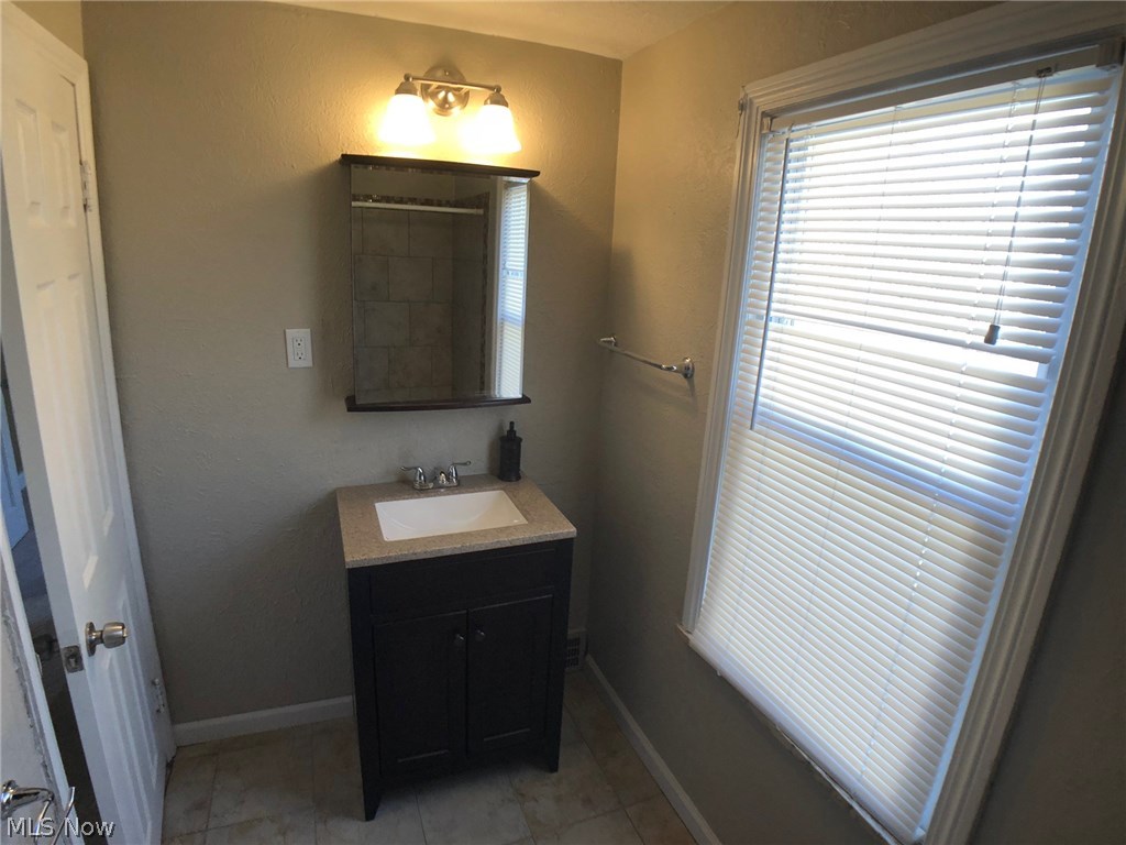 4003 Northampton Road Cleveland Heights, OH 44121 - Photo 23 of 33