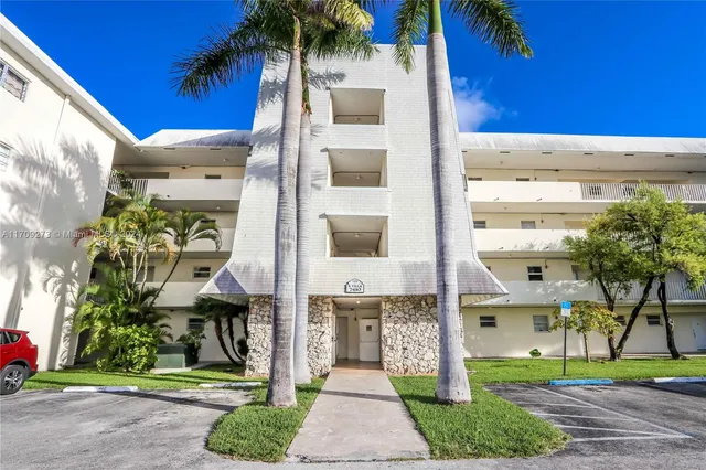 $200,000 | 7410 Southwest 82nd Street, Unit K405, Miami, FL 33143