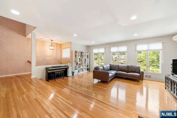 $5,300 | 74 Lakeview Drive, Old Tappan, NJ 07675