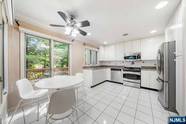 $5,300 | 74 Lakeview Drive, Old Tappan, NJ 07675