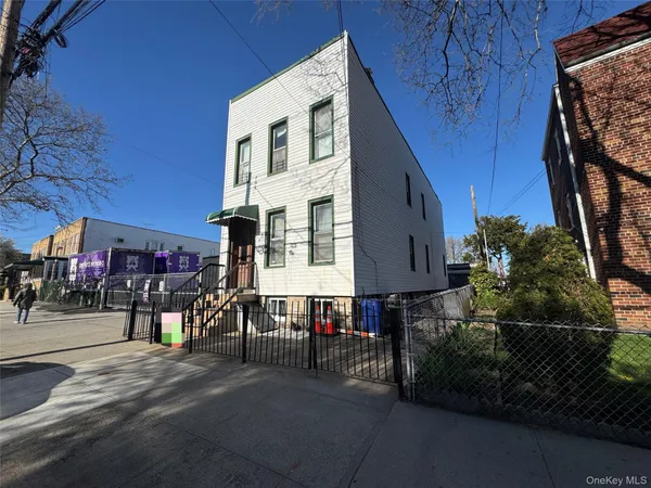 $1,500,000 | 6353 60th Place | Ridgewood