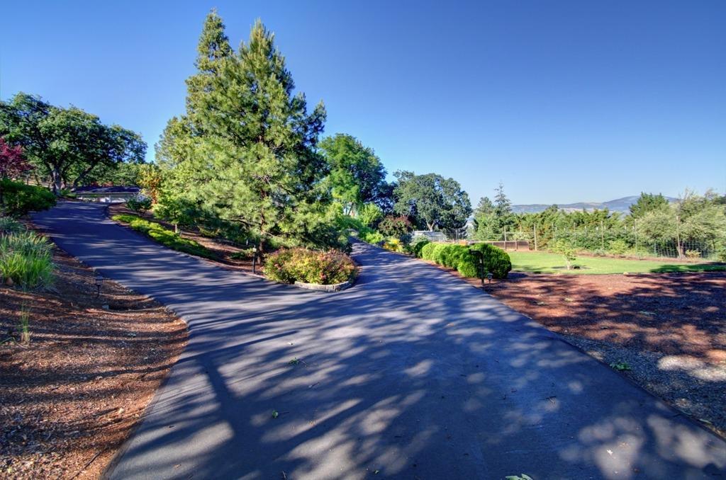 4690 Pioneer Road Medford, OR 97501 - Photo 27 of 35 Additional Photo