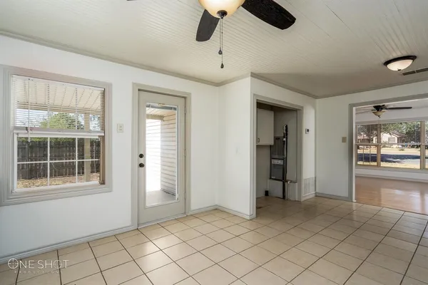 $1,500 | 2349 Highland Avenue, Abilene, TX 79605