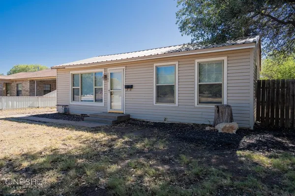 $1,500 | 2349 Highland Avenue, Abilene, TX 79605