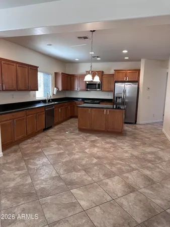 $2,900 | 27523 North 17th Lane, Phoenix, AZ 85085