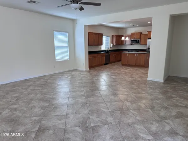 $2,900 | 27523 North 17th Lane, Phoenix, AZ 85085