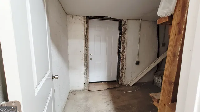 a view of an entryway