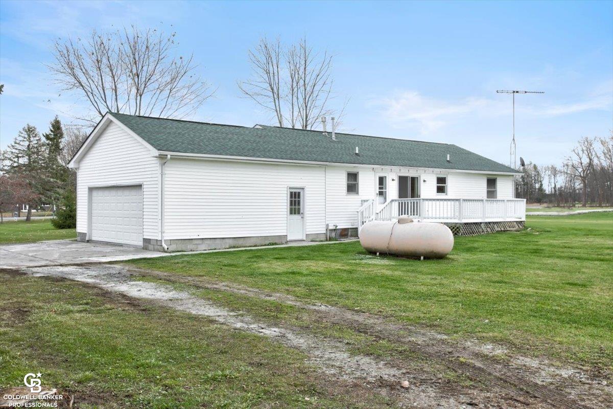 184 Wales Center Road Columbus, MI 48063 - Photo 35 of 36 50162078-be358fe3-0eae-4ee9-ac1a-f85c141f2f1b.JPG