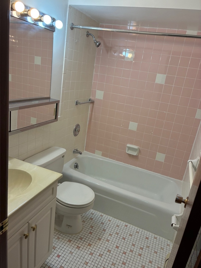 6300 West Irving Park Road, Unit 206 Chicago, IL 60634 - Photo 9 of 9