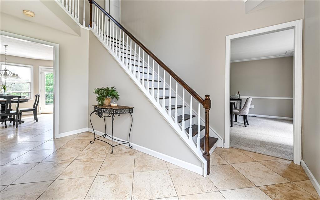 124 Fox Meadow Drive Wexford, PA 15090 - Photo 3 of 37 a view of entryway and hall