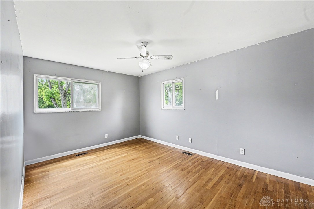 5884 Troy Road Springfield, OH 45502 - Photo 17 of 26
