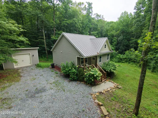 $425,000 | 984 Cahill Drive, Andrews, NC 28901
