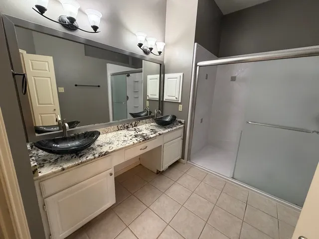 $2,595 | 5913 Shanghai Pierce Road, Austin, TX 78749