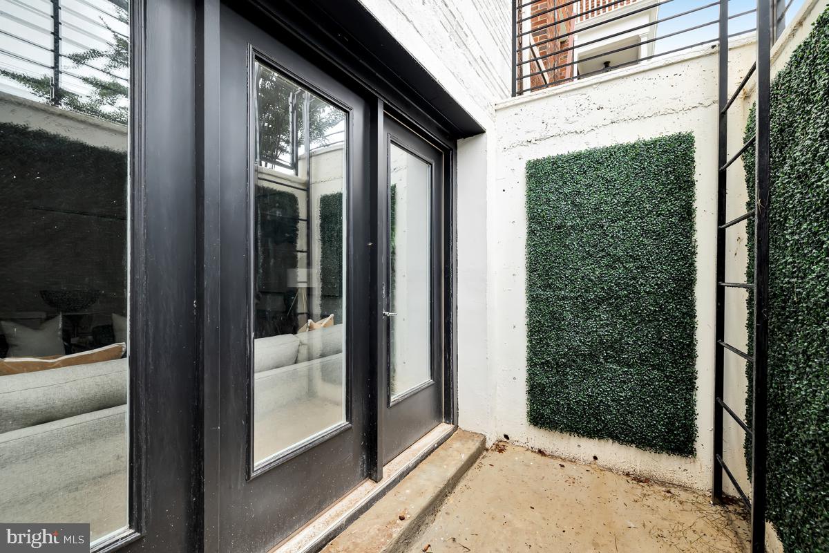 2216 40th Place Northwest, Unit 2 Washington, DC 20007 - Photo 2 of 28