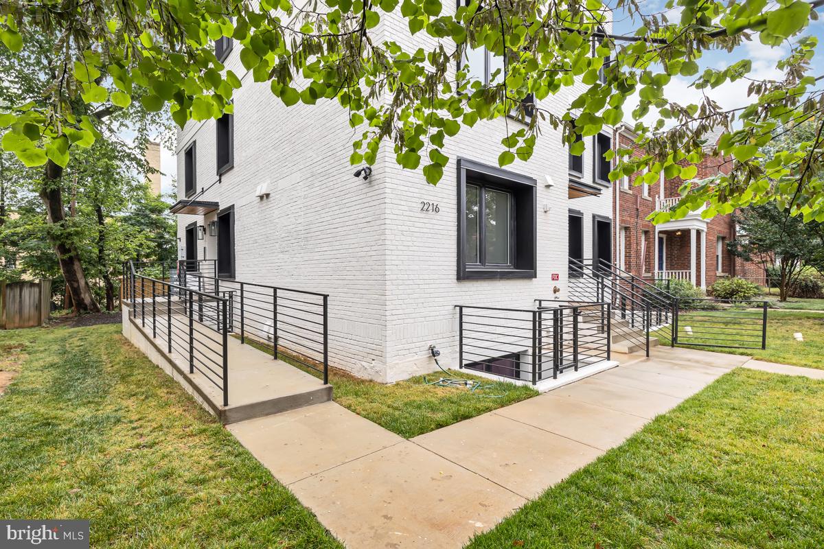 2216 40th Place Northwest, Unit 2 Washington, DC 20007 - Photo 26 of 28