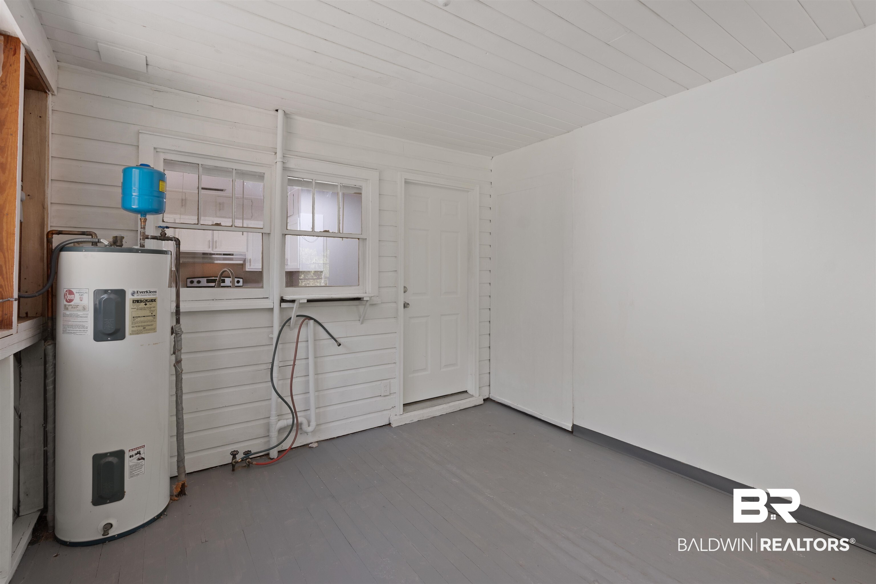 2126 Barron Place Mobile, AL 36605 - Photo 24 of 33 Interior space with water heater