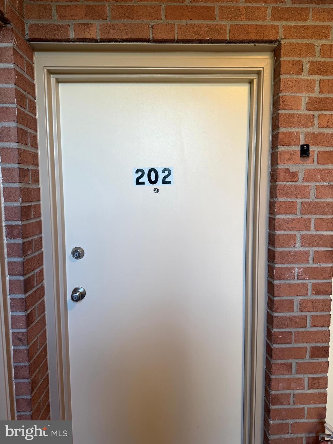 2754 Hollywood Road, Unit 202 Falls Church, VA 22043 - Photo 2 of 22