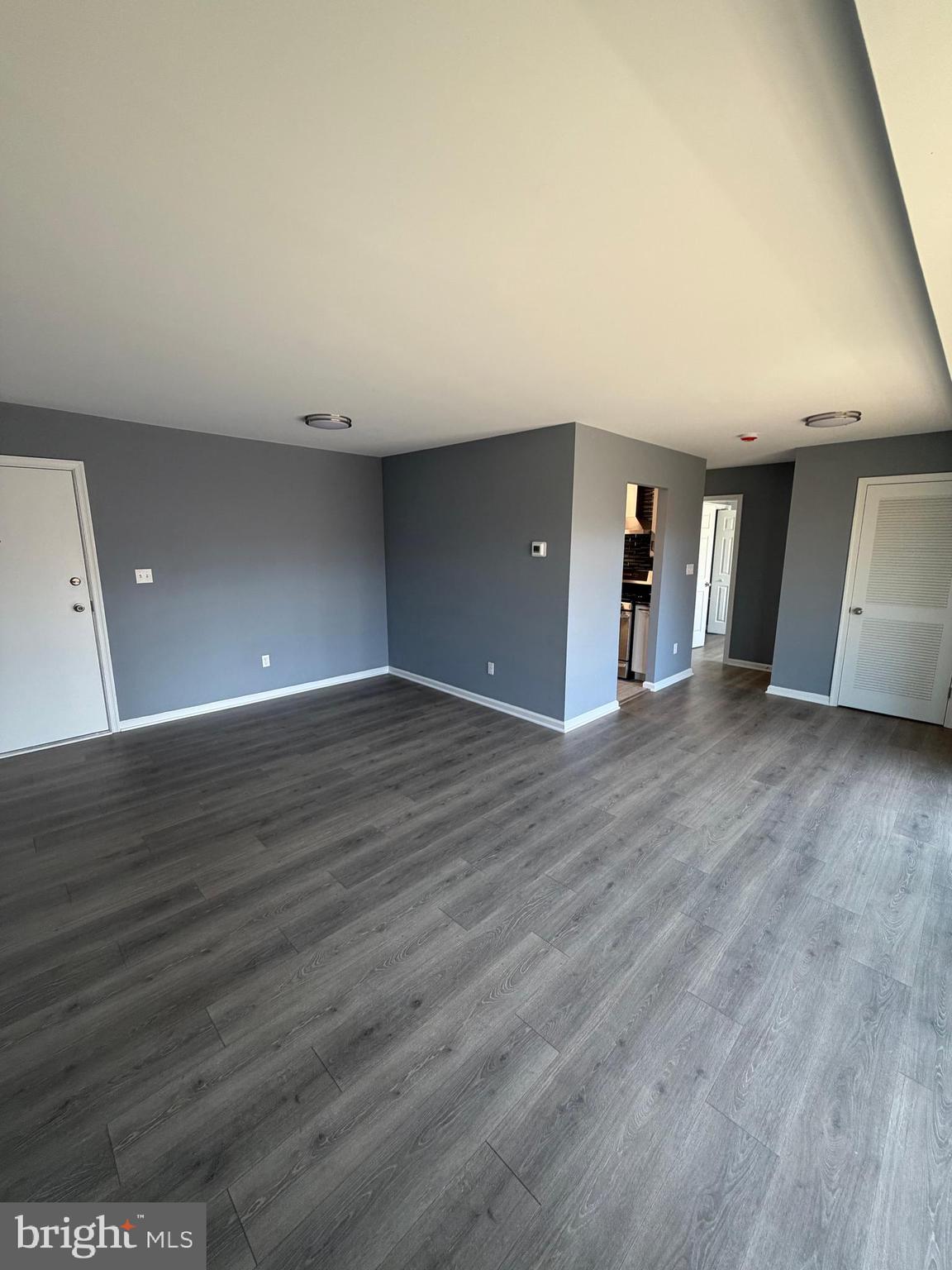 2754 Hollywood Road, Unit 202 Falls Church, VA 22043 - Photo 5 of 22