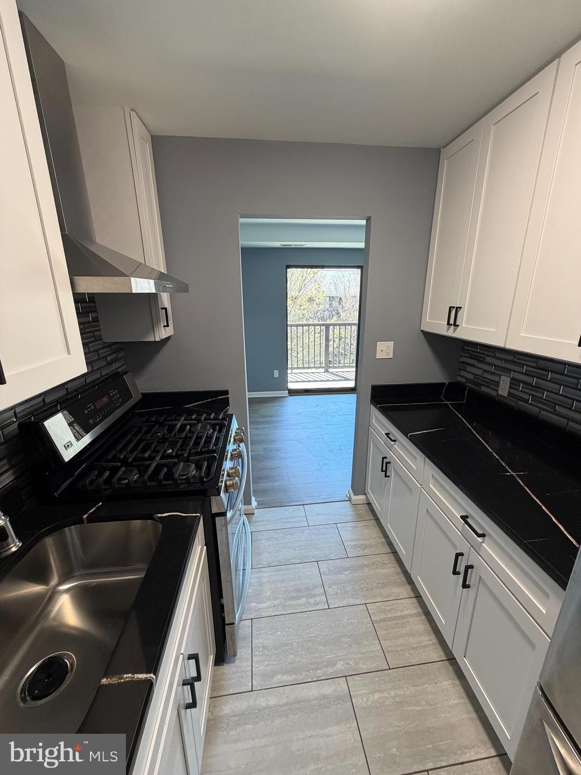 2754 Hollywood Road, Unit 202 Falls Church, VA 22043 - Photo 9 of 22