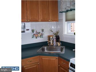118 Margate Road Upper Darby, PA 19082 - Photo 4 of 10 Kitchen