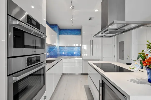 $1,195,000 | 155 East Boca Raton Road, Unit 1010, Boca Raton, FL 33432