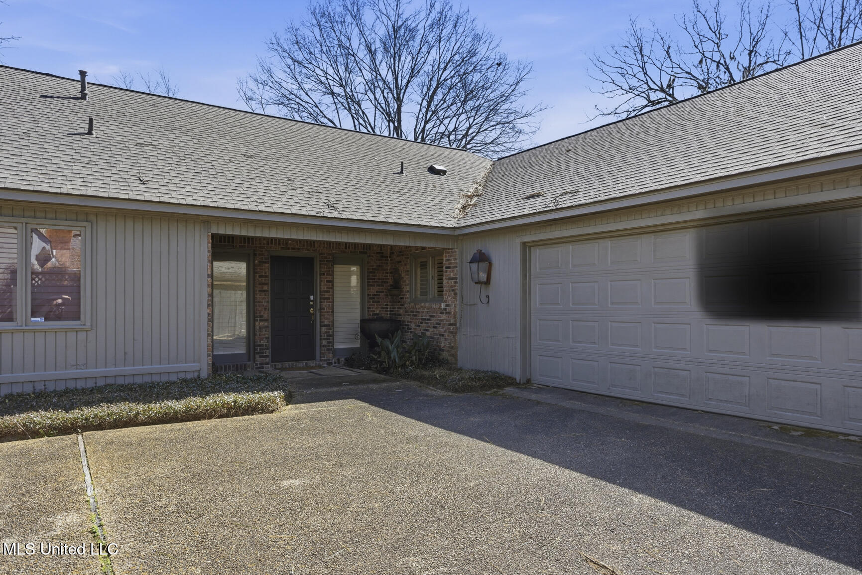 18 Moss Forest Circle Jackson, MS 39211 - Photo 2 of 31 18 Moss Forest Cir-2