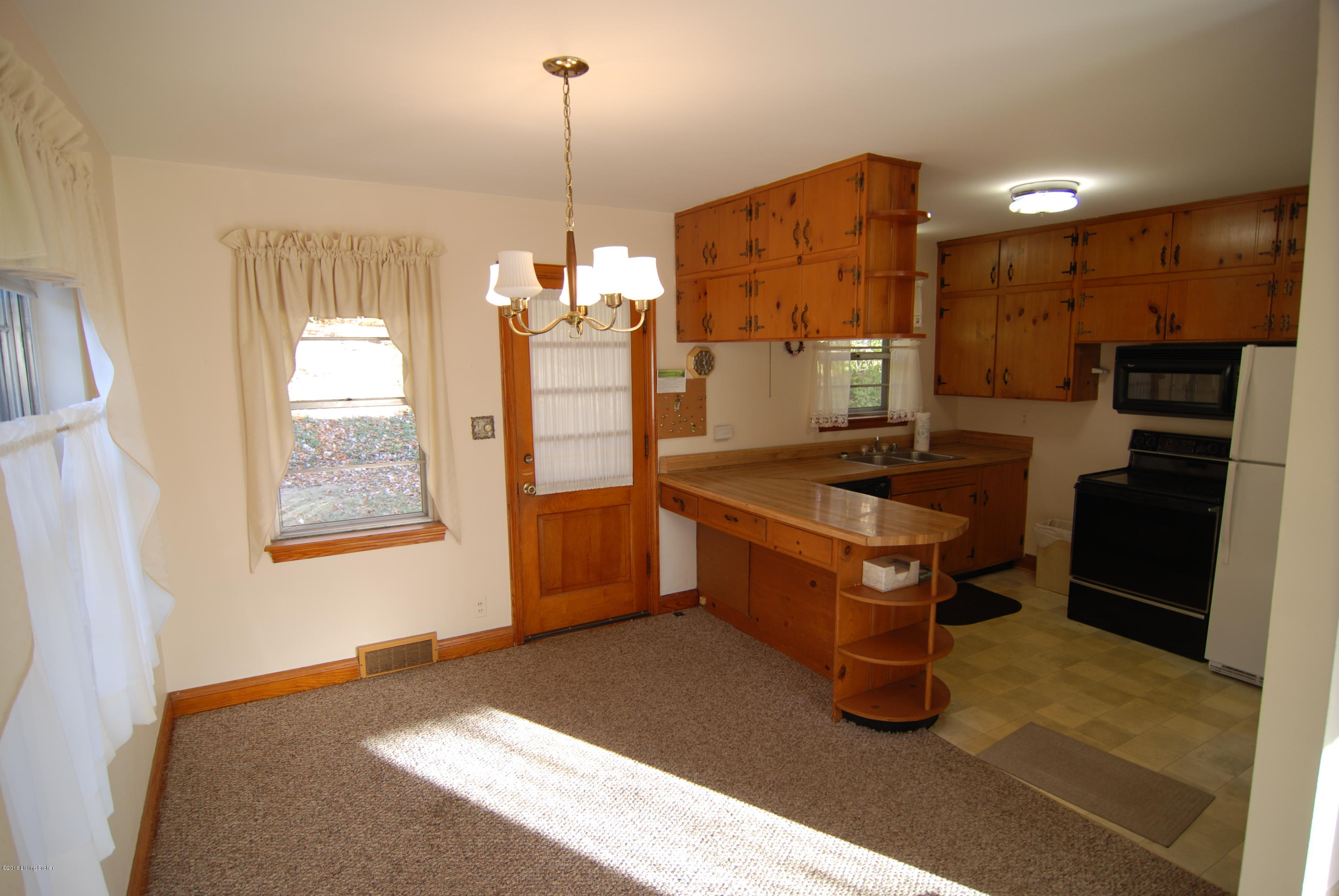 5327 New Cut Road Louisville, KY 40214 - Photo 6 of 17 Kitchen