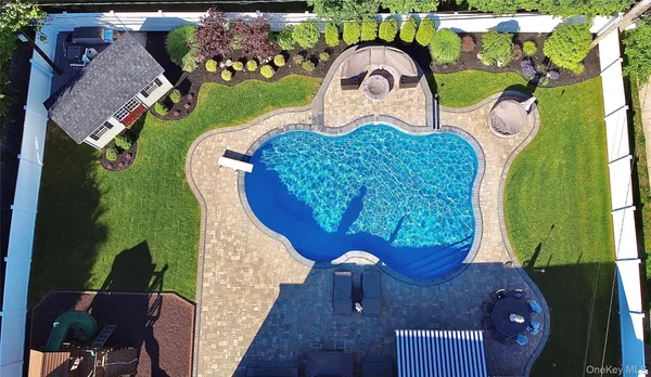 $1,199,888 | 17 Erita Lane, Smithtown, NY 11787