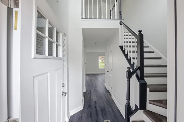 $2,500 | 1941 Quaker Hollow Lane, Unit 1941, Streamwood, IL 60107