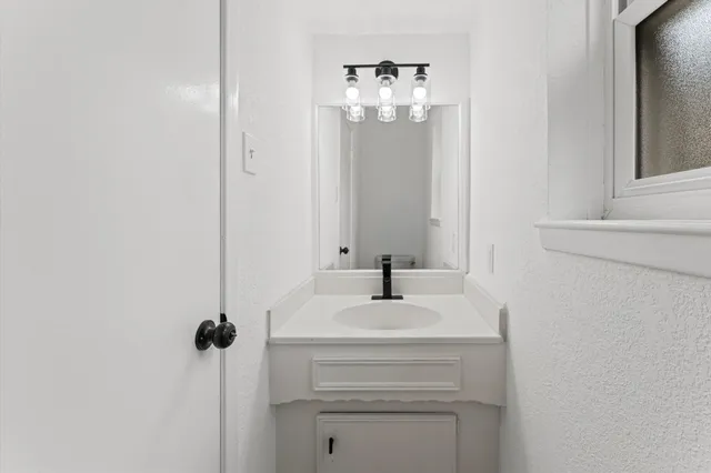 $3,100 | 27241 Wells Lane, Conroe, TX 77385