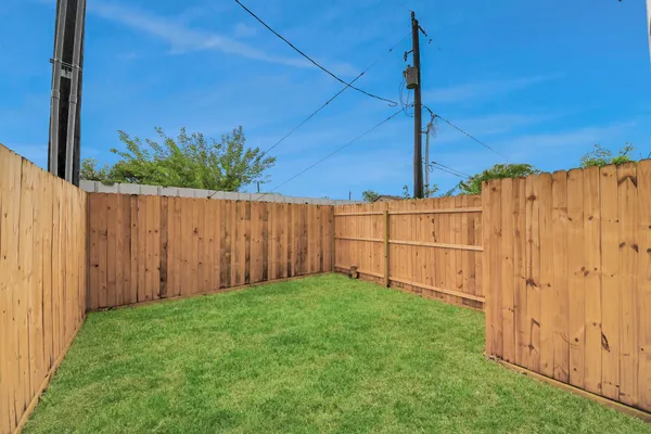 $2,450 | 3808 Hiford Drive, Unit B, Houston, TX 77047