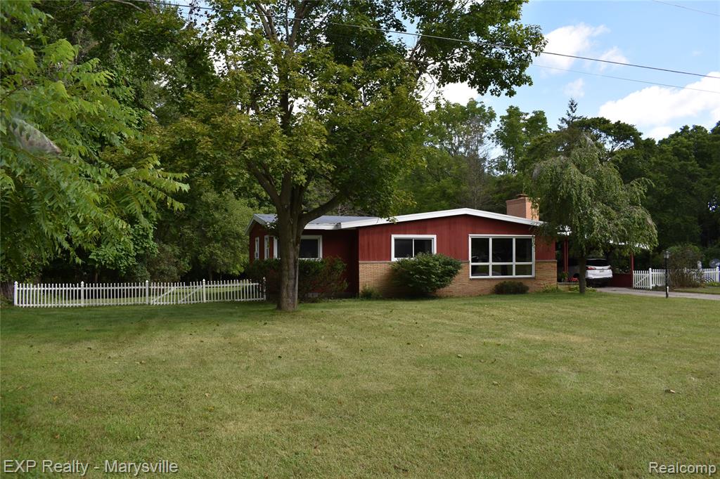 7710 Sparling Road Goodells, MI 48027 - Photo 2 of 19