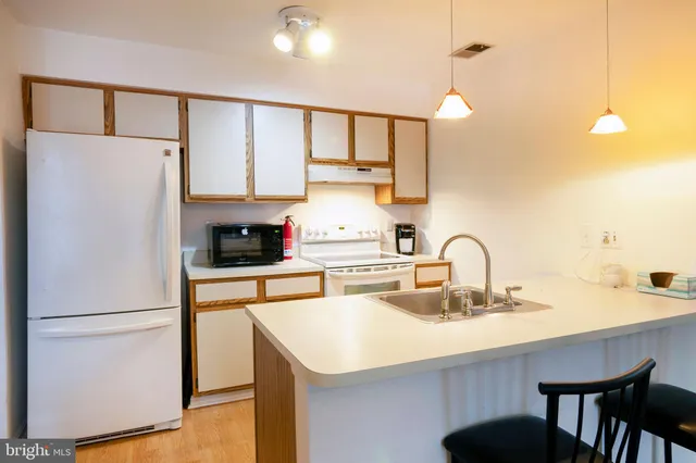 $225,000 | 451 Durham Court, West Deptford, NJ 08051