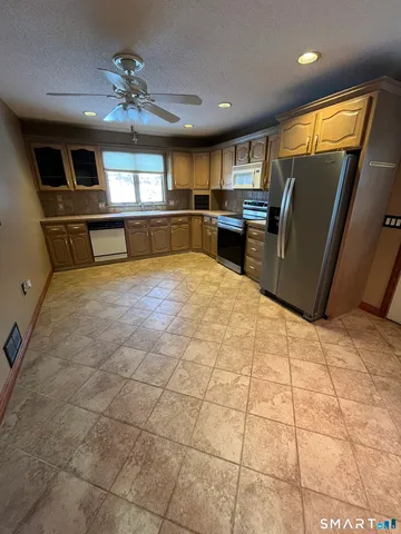 $217,500 | 1385 Highland Avenue, Unit 20A, Waterbury, CT 06708