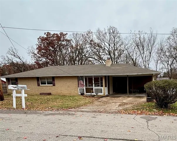 $158,000 | 712 McClain Street, Richland, MO 65556