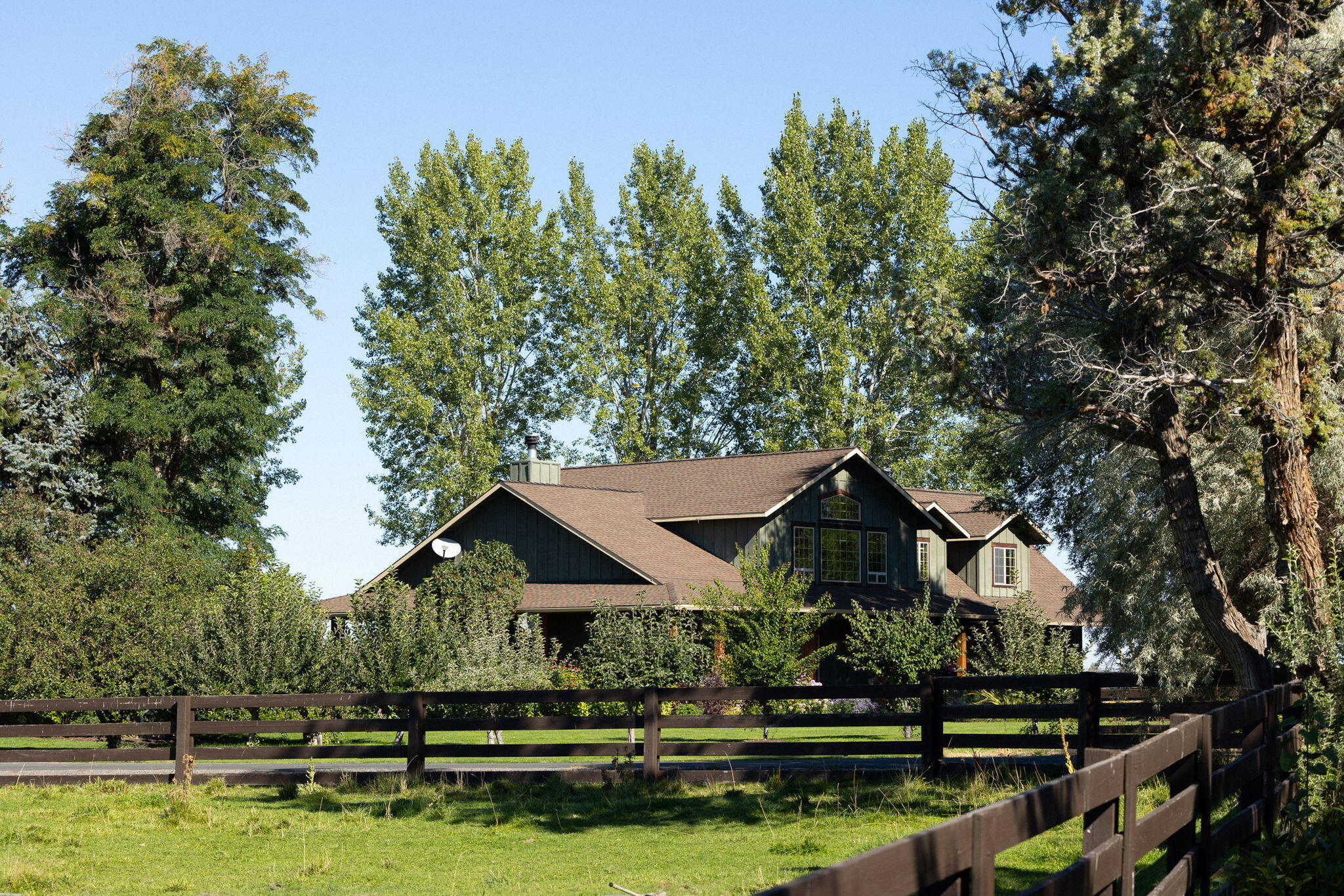 11311 Fleming Road Powell Butte, OR 97753 - Photo 13 of 58 main house south side