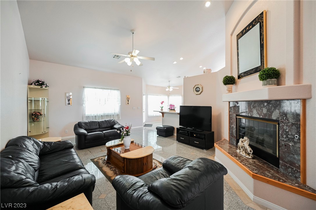 5685 North Dapple Gray Road Las Vegas, NV 89149 - Photo 13 of 83