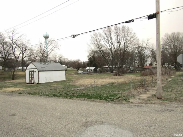 $15,000 | 204 Chestnut Street, Forest City, IL 61532