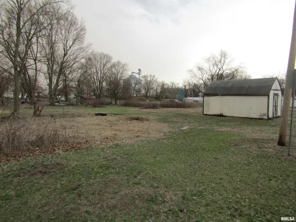$15,000 | 204 Chestnut Street, Forest City, IL 61532