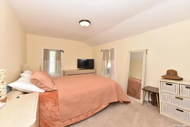 $734,999 | 17 Pirates Cove, Amityville, NY 11701