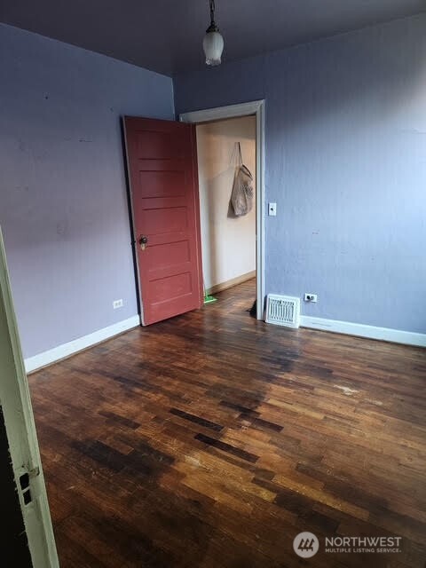 285 Earlington Avenue Southwest Renton, WA 98057 - Photo 17 of 40
