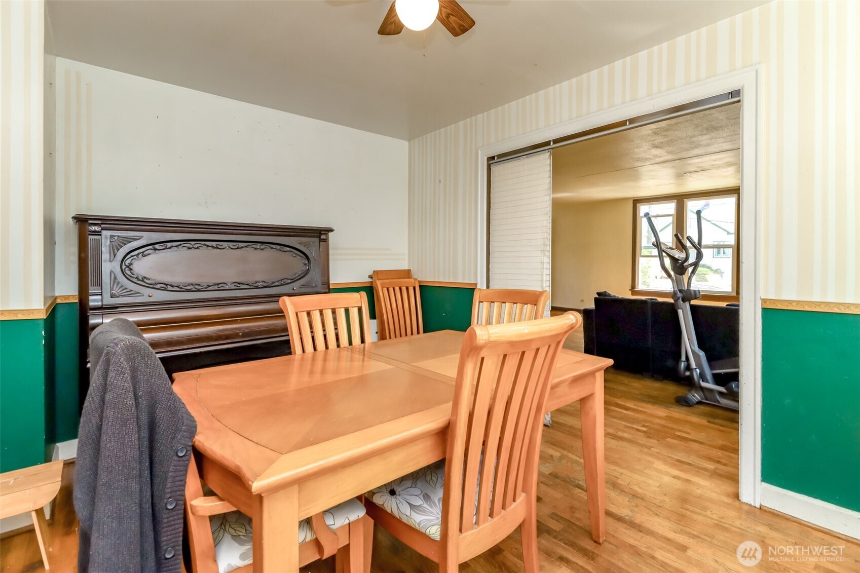 285 Earlington Avenue Southwest Renton, WA 98057 - Photo 8 of 40