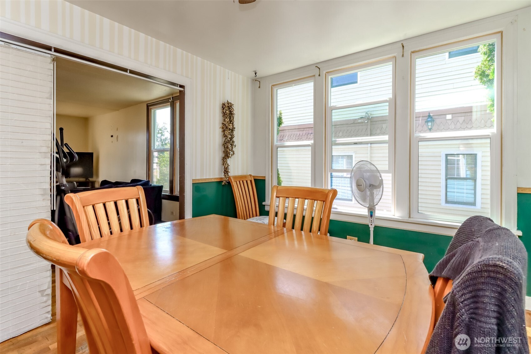 285 Earlington Avenue Southwest Renton, WA 98057 - Photo 10 of 40