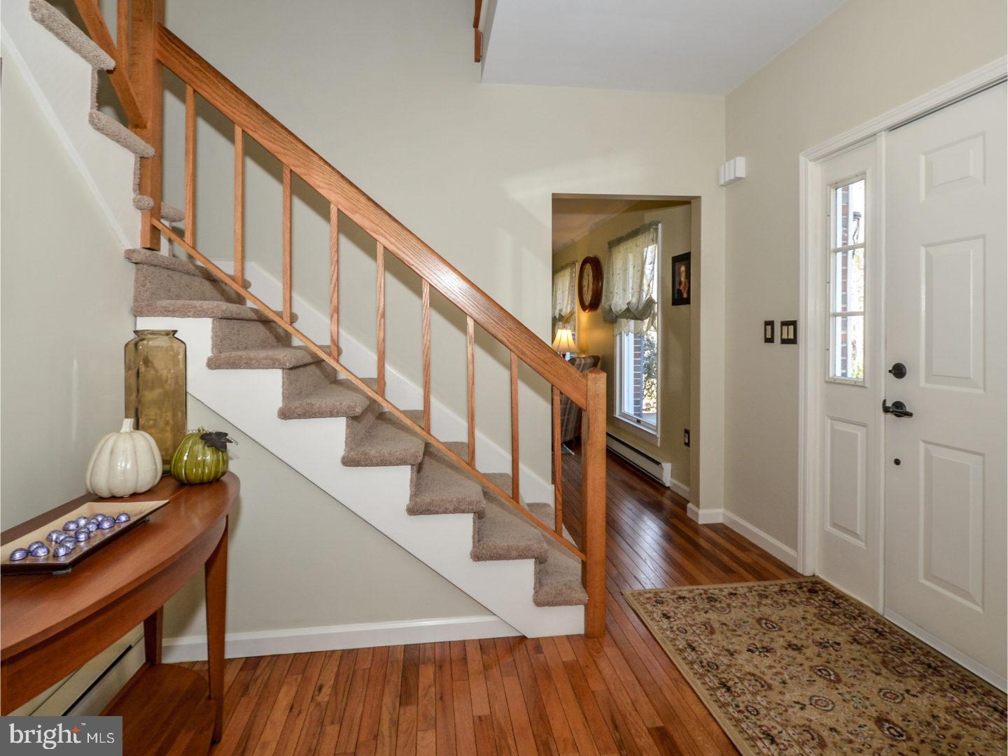 888 Price Road Harleysville, PA 19438 - Photo 3 of 25 Foyer