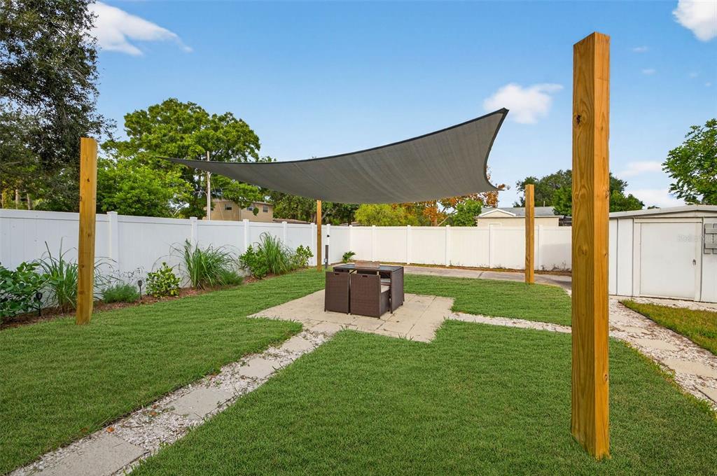 6501 Livingston Avenue North St. Petersburg, FL 33702 - Photo 20 of 31 a view of a back yard