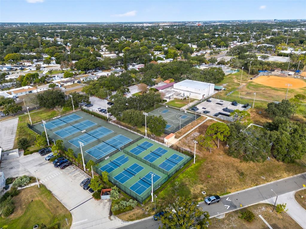 6501 Livingston Avenue North St. Petersburg, FL 33702 - Photo 29 of 31 an aerial view of residential houses with outdoor space