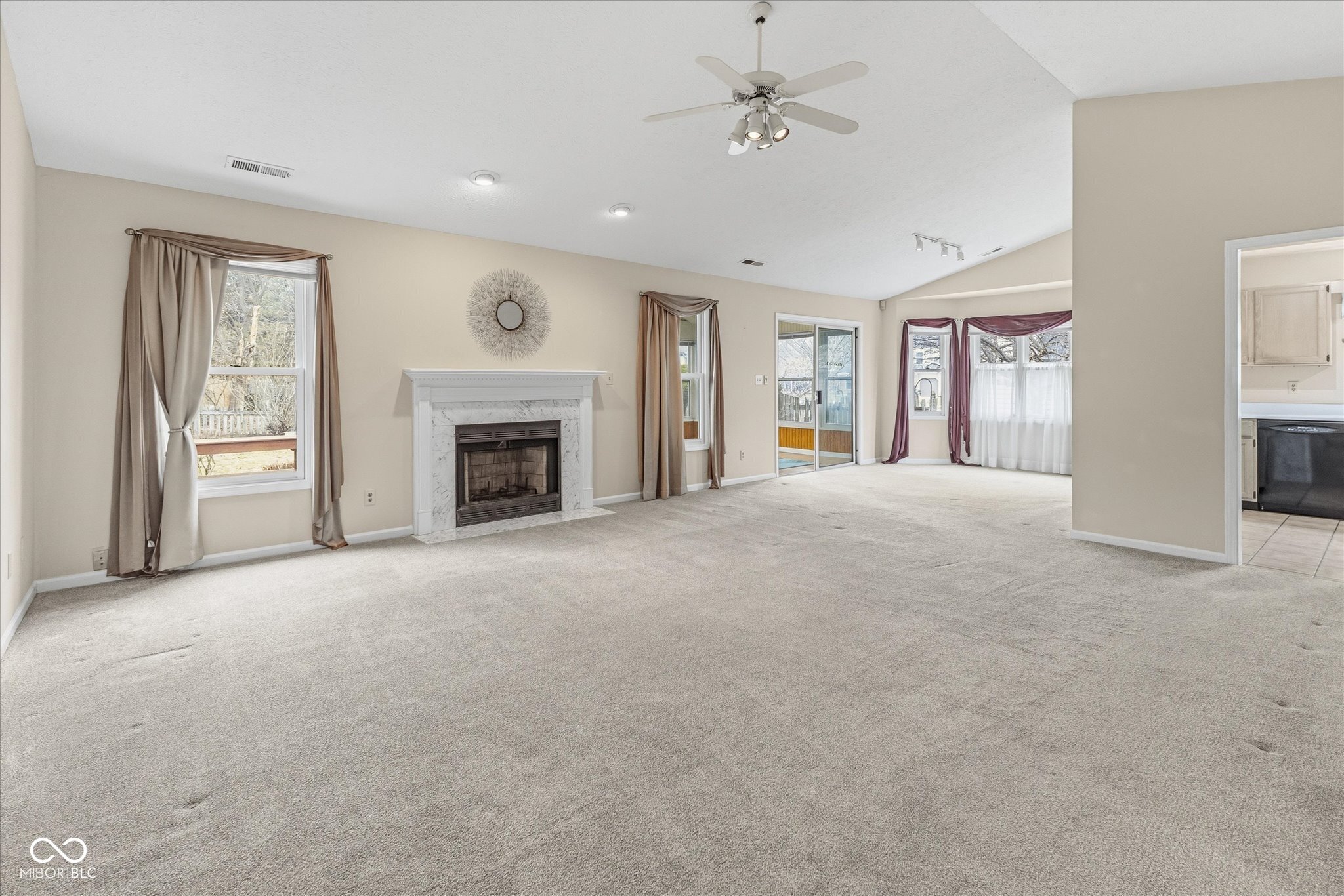 11288 Ashley Place Fishers, IN 46038 - Photo 4 of 22