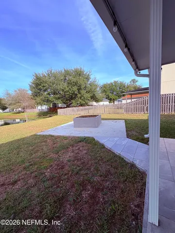 a view of an outdoor space and city view